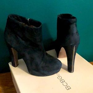 BCBG BOOTIES